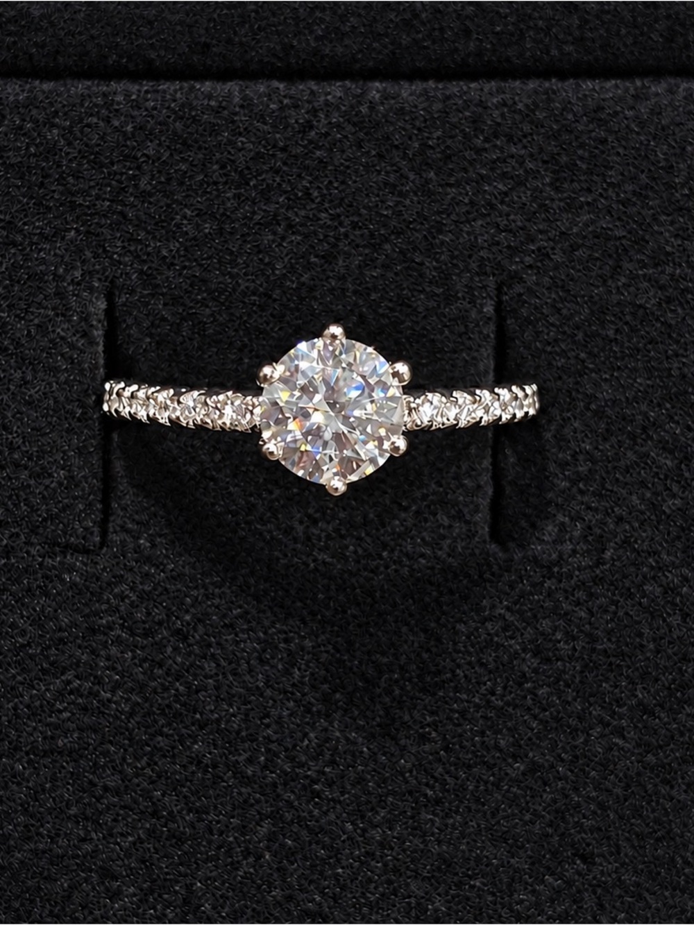 1 CT Round-Cut Ring
